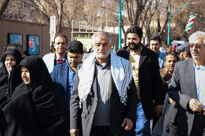 تصاویر / حضور نماینده مردم در راهپیمایی ۲۲ بهمن شهر یزد