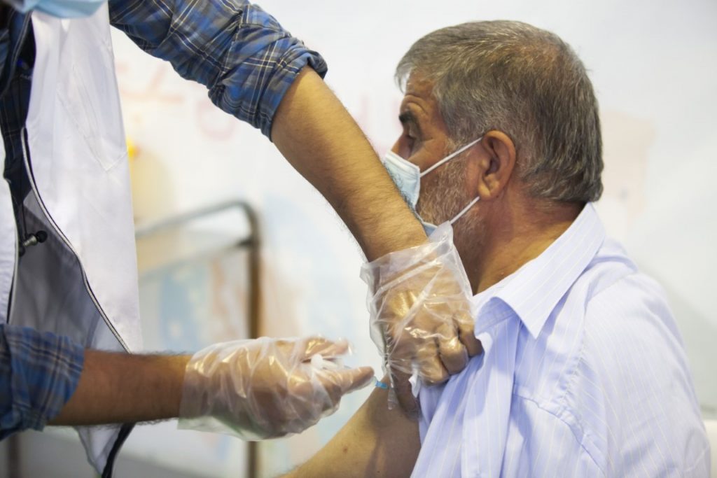 تزریق واکسن ایرانی برکت