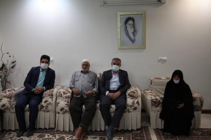 سرکشی دکتر محمدصالح جوکار از خانواده معظم شهدا در یزد