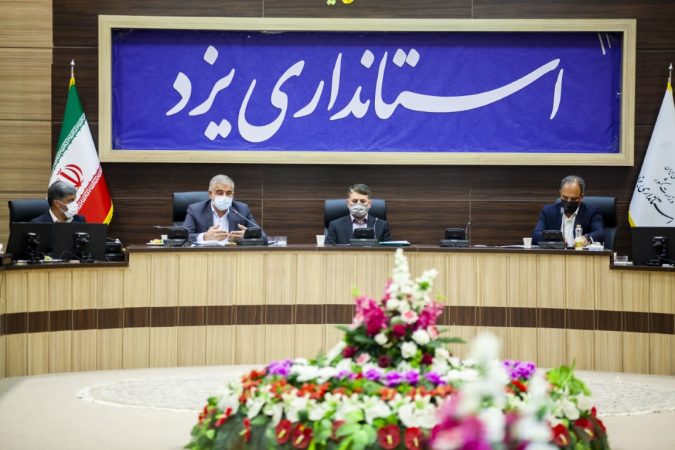 سیاست کلی نظام انتقال آب دریای عمان به استانهای مستقر در کویر مرکزی ایران است